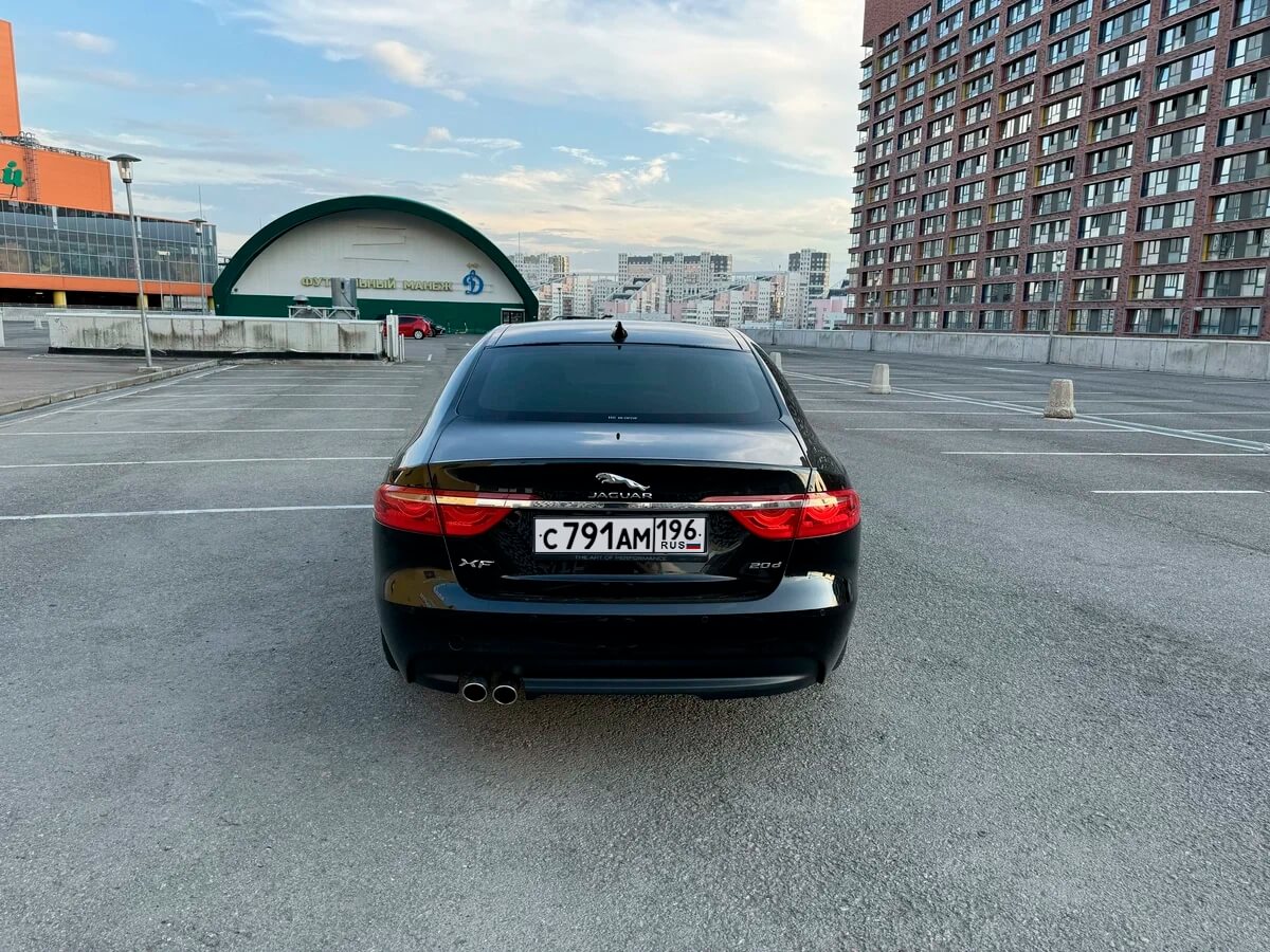 Jaguar XF аренда