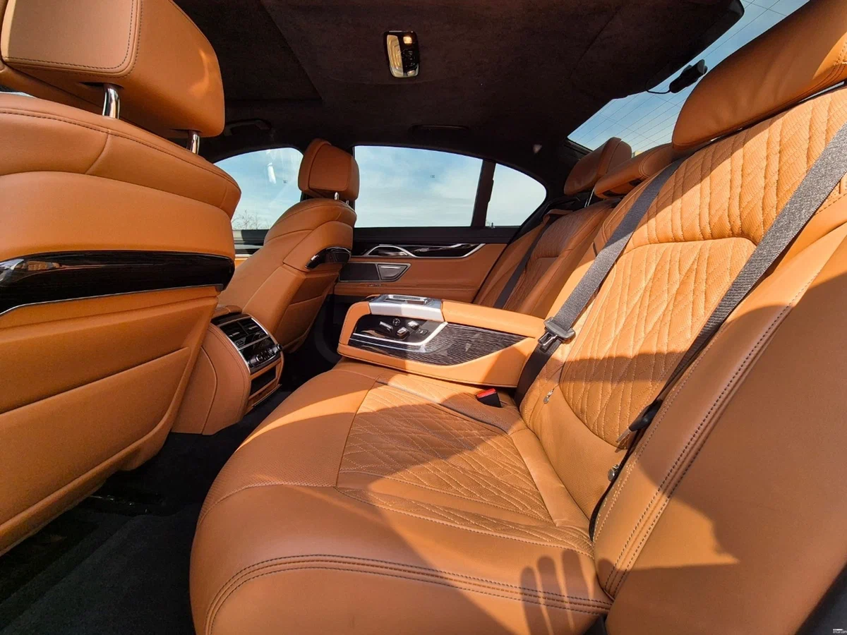BMW 7 серия аренда